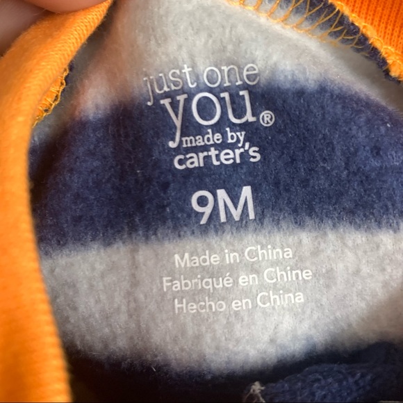 Carter's Zipper footie pajamas 9 months - Picture 5 of 5